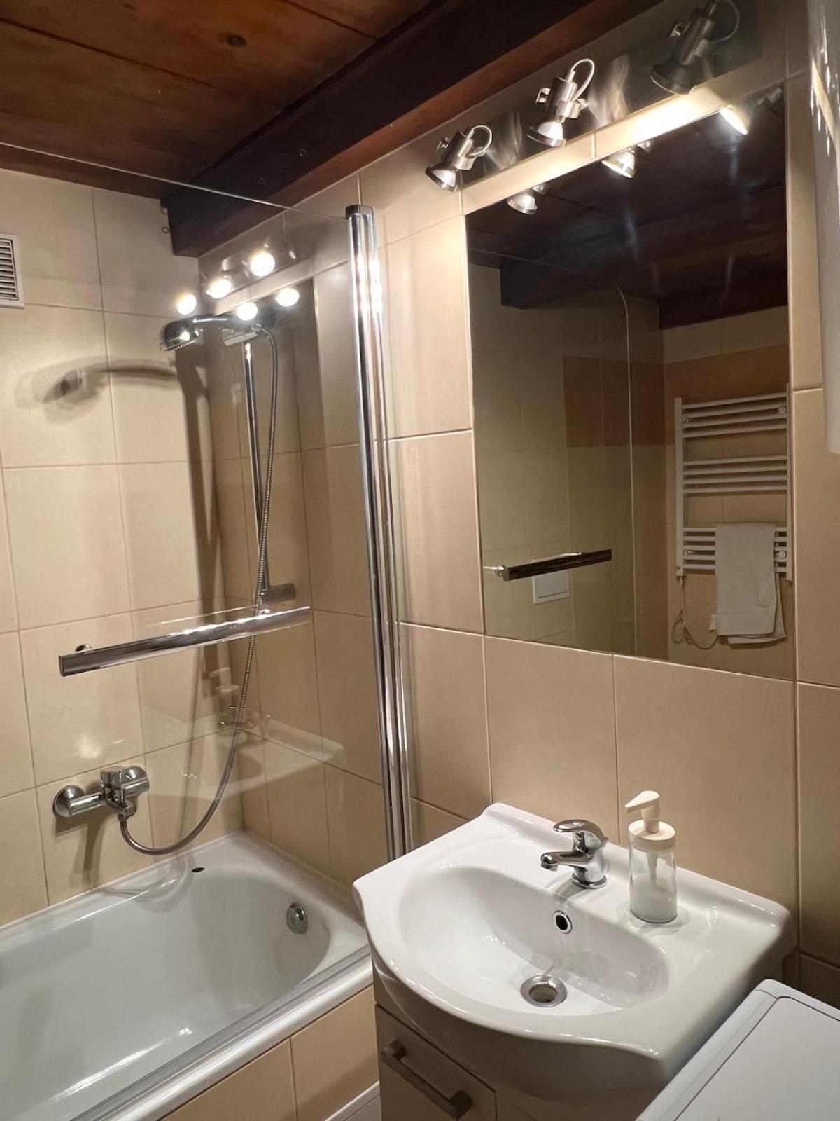 St Gertruda Apartment Free Parking Citybeat#2 Cracovia Esterno foto